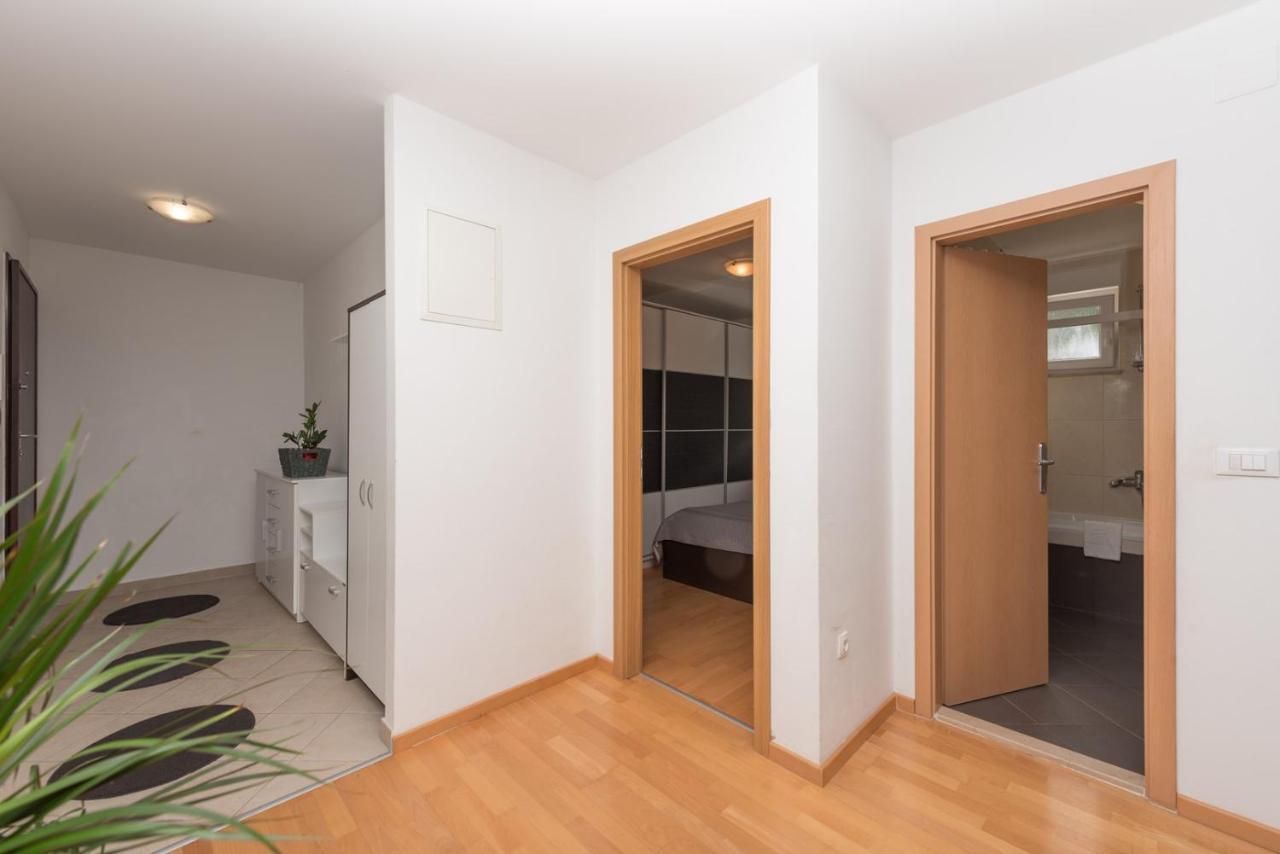 Apartment Sea View In Makarska, Free Parking 外观 照片