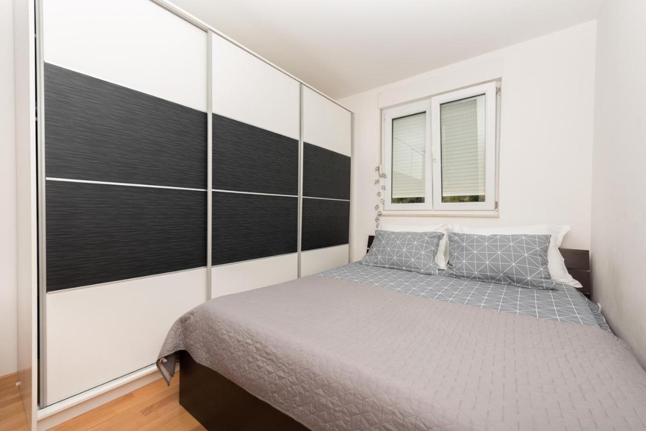 Apartment Sea View In Makarska, Free Parking 外观 照片
